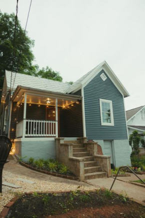 Historic Renovated 2BD - Overlooking Downtown